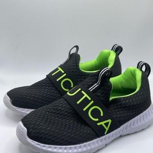 Boys Sz 11 Like New Nautica Slip-On Sneaker